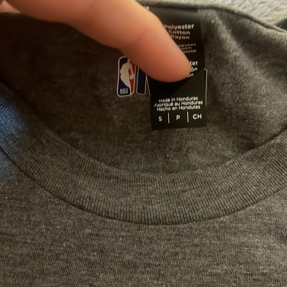 Denver Nuggets Graphic T-Shirt 609 - Picture 2 of 4